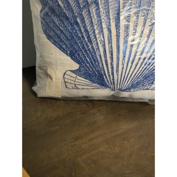 Clam Shell Rustic Pattern Indoor Printed Throw Pillow, 15 Inch Blue Two Sided - Picture 6 of 7